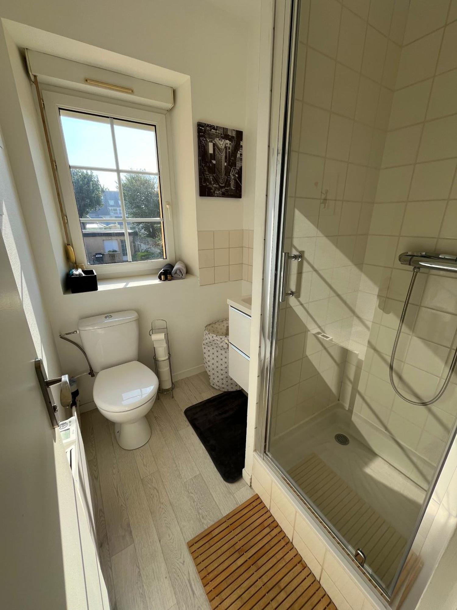 Apartment Beau Avec Vue Sur Et Parking Gratuit *