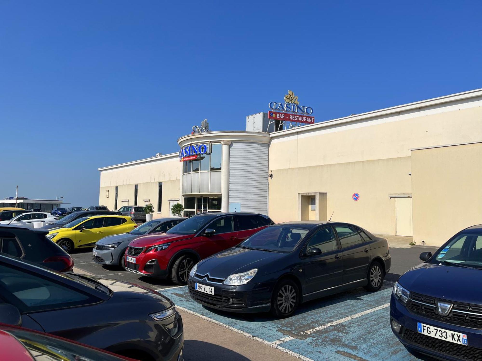 Beau Avec Vue Sur Et Parking Gratuit Luc-sur-Mer